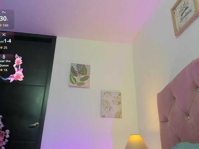 OrnellaHamilton webcam