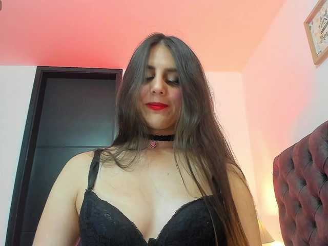 OrnellaHamilton live cam on BongaCams