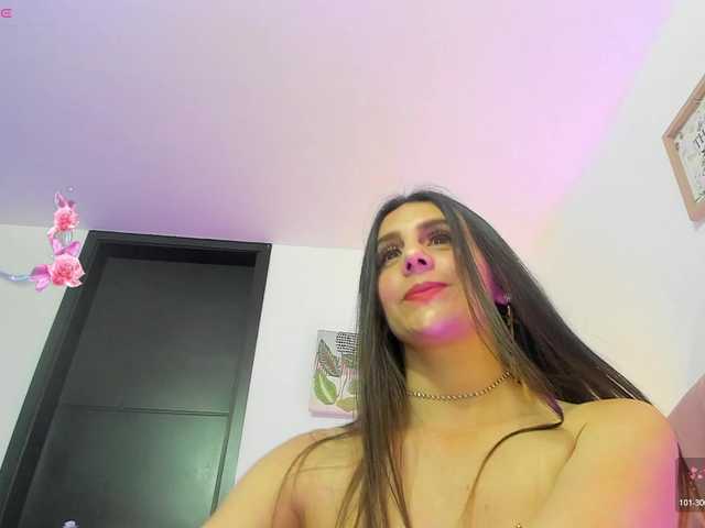 OrnellaHamilton webcam