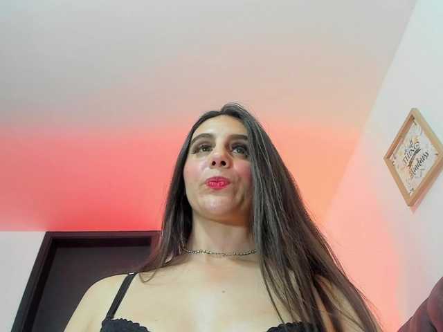 OrnellaHamilton live cam on BongaCams