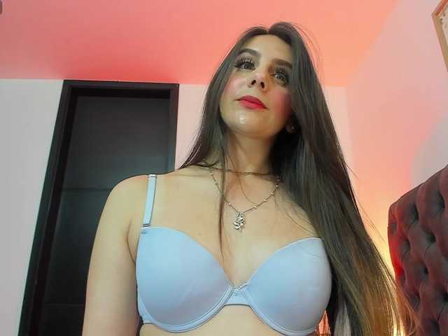 OrnellaHamilton live cam on BongaCams