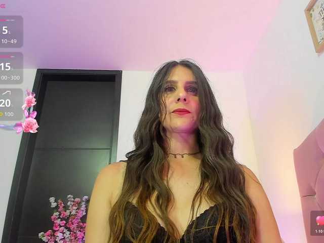 OrnellaHamilton live webcam show