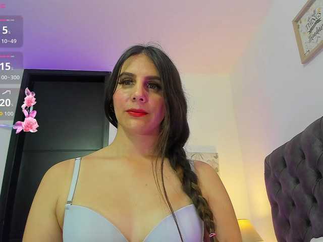 OrnellaHamilton live cam on BongaCams