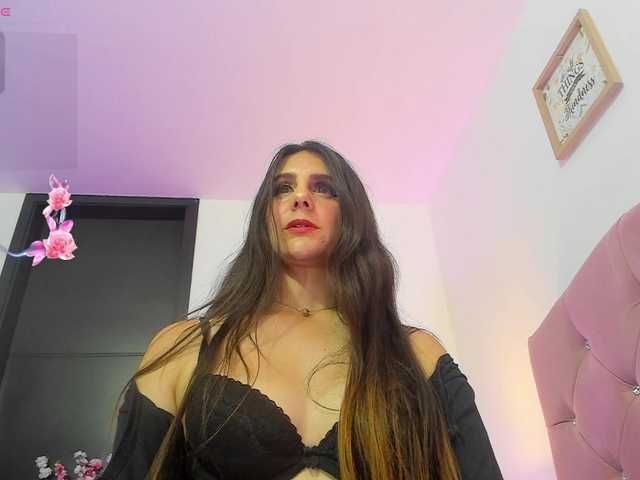 OrnellaHamilton webcam