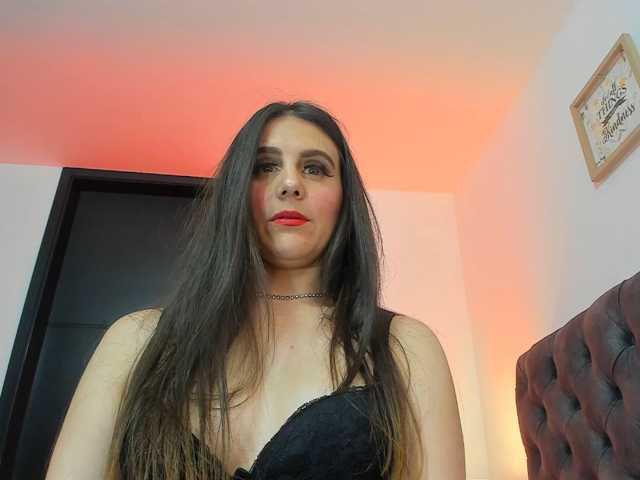 OrnellaHamilton live cam on BongaCams