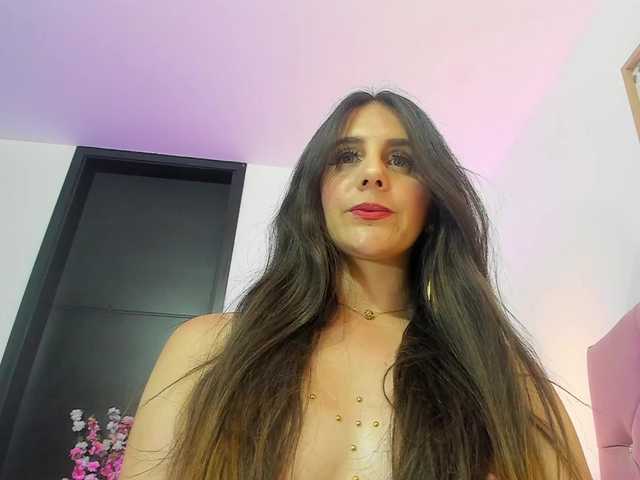 OrnellaHamilton live cam on BongaCams
