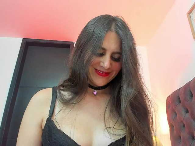 OrnellaHamilton live cam on BongaCams