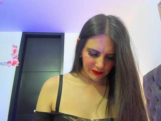 OrnellaHamilton live cam on BongaCams