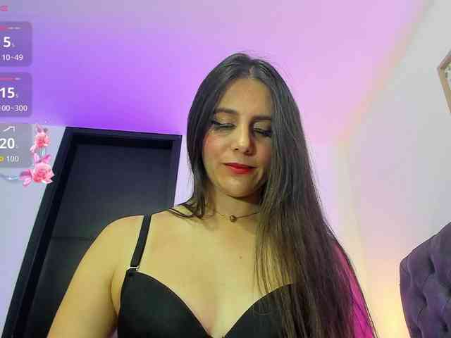 OrnellaHamilton webcam