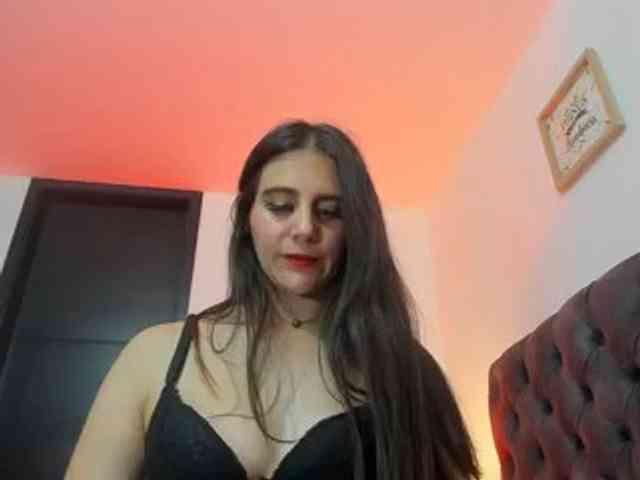 OrnellaHamilton webcam