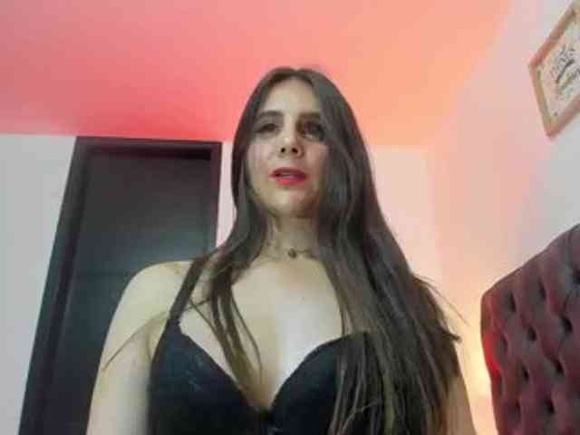 OrnellaHamilton webcam