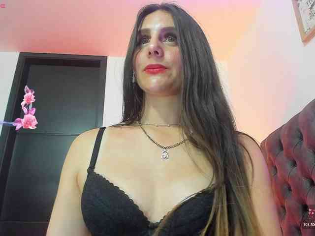 OrnellaHamilton webcam