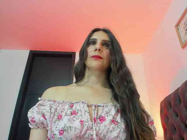 OrnellaHamilton webcam