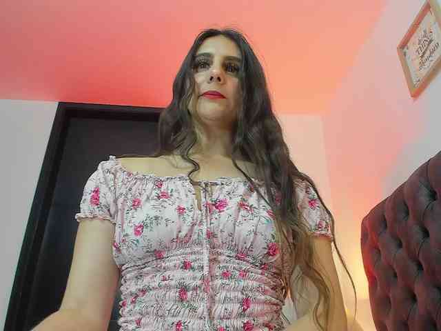 OrnellaHamilton webcam