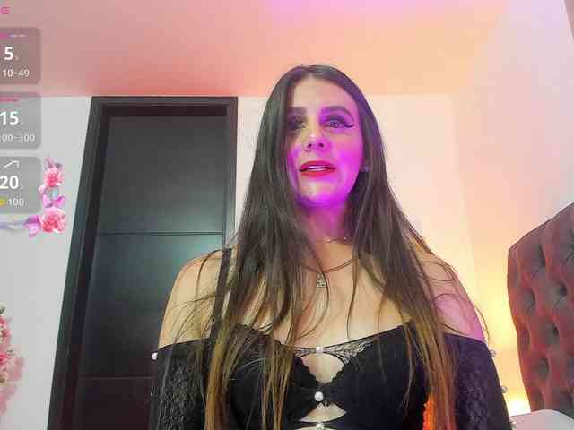 OrnellaHamilton webcam