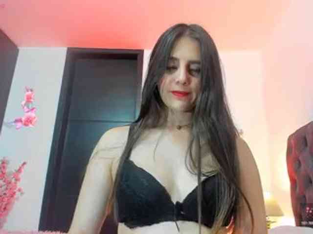 OrnellaHamilton webcam