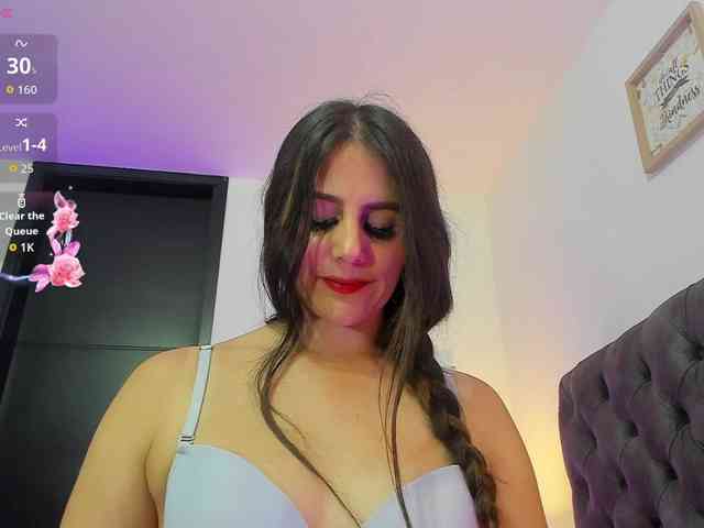 OrnellaHamilton webcam