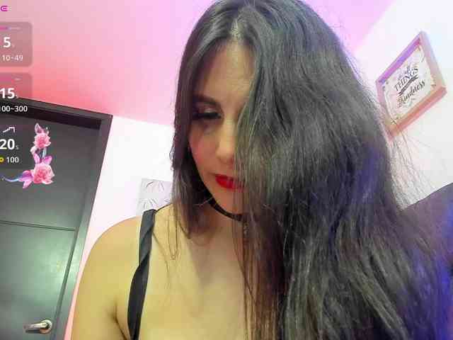 OrnellaHamilton webcam