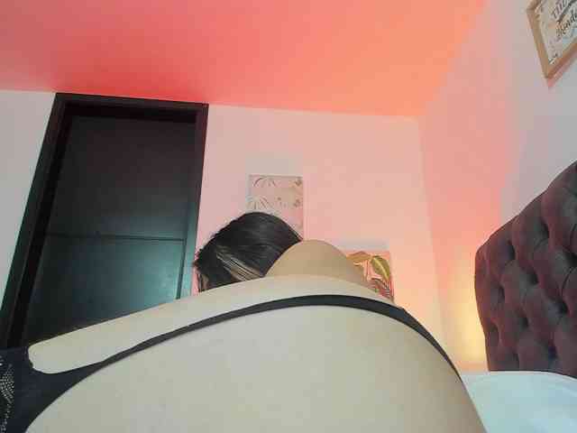 OrnellaHamilton webcam