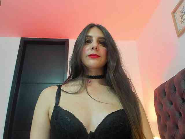 OrnellaHamilton webcam