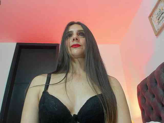OrnellaHamilton webcam