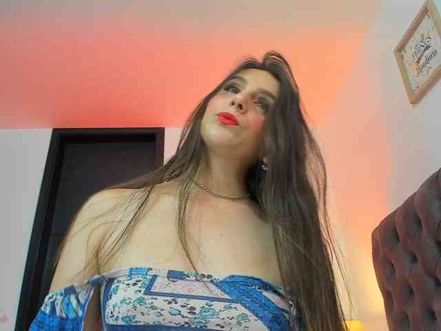 OrnellaHamilton webcam