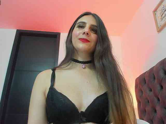 OrnellaHamilton webcam