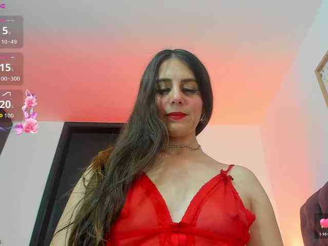 OrnellaHamilton webcam