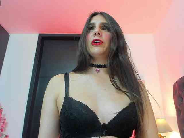 OrnellaHamilton webcam