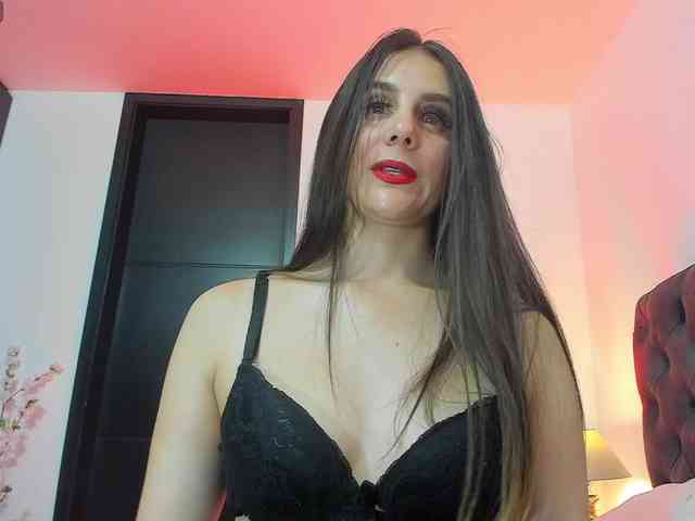 OrnellaHamilton webcam