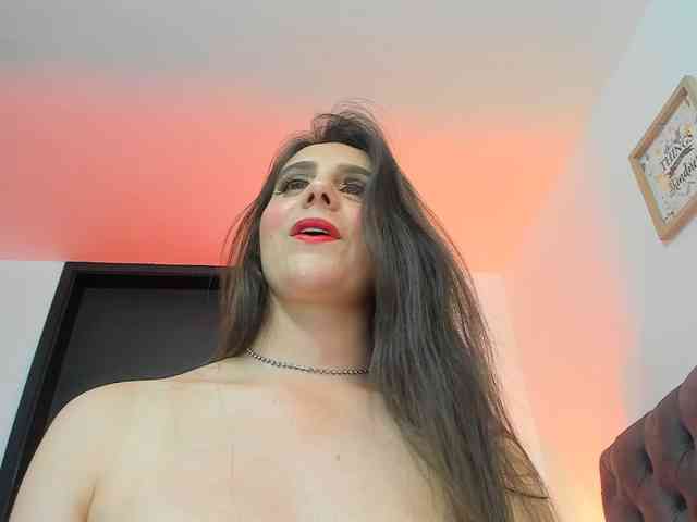 OrnellaHamilton webcam