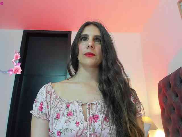 OrnellaHamilton webcam