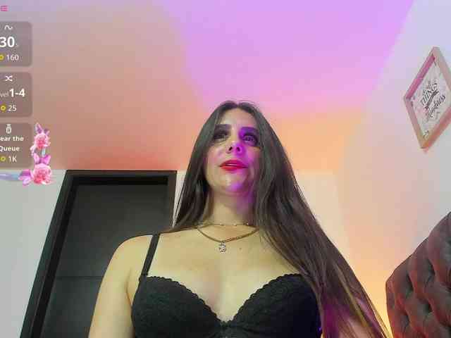 OrnellaHamilton webcam