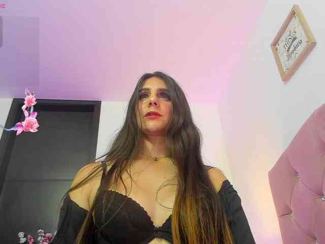 OrnellaHamilton webcam