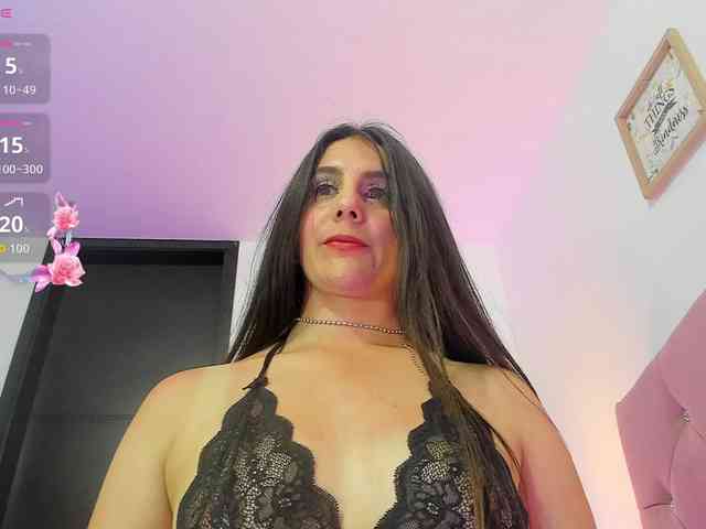 OrnellaHamilton webcam