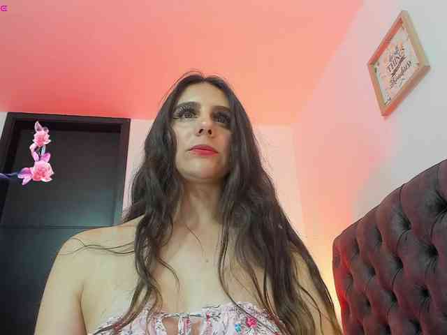 OrnellaHamilton webcam