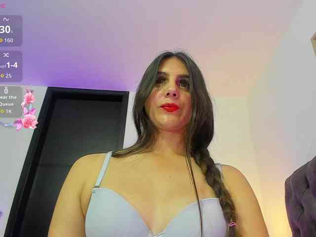 OrnellaHamilton webcam