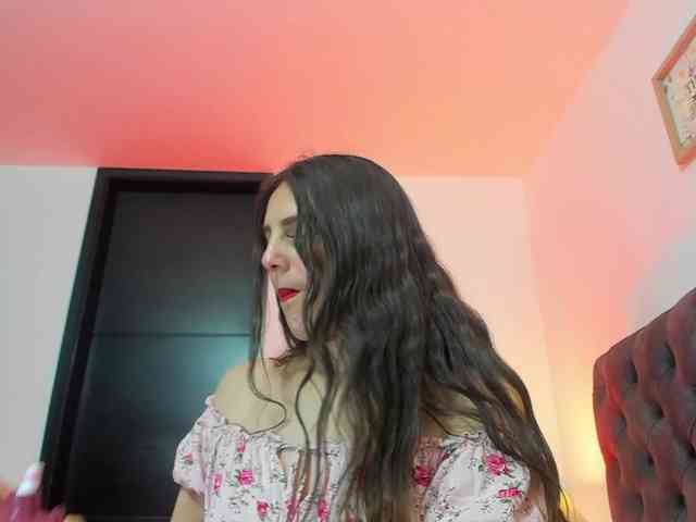 OrnellaHamilton webcam