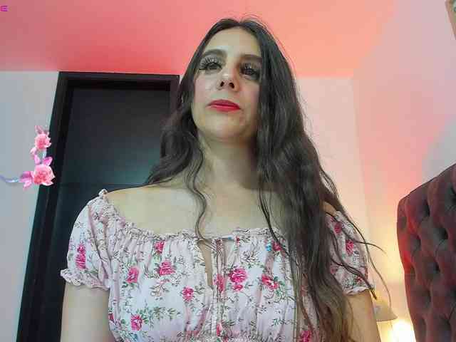 OrnellaHamilton webcam