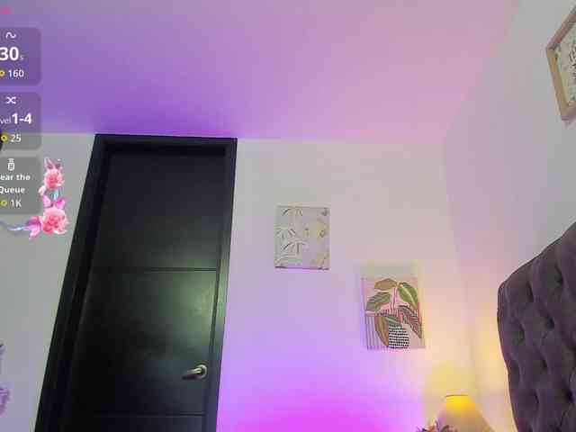 OrnellaHamilton webcam