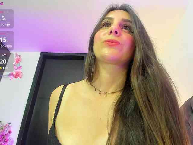 OrnellaHamilton webcam