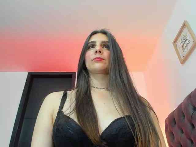OrnellaHamilton webcam