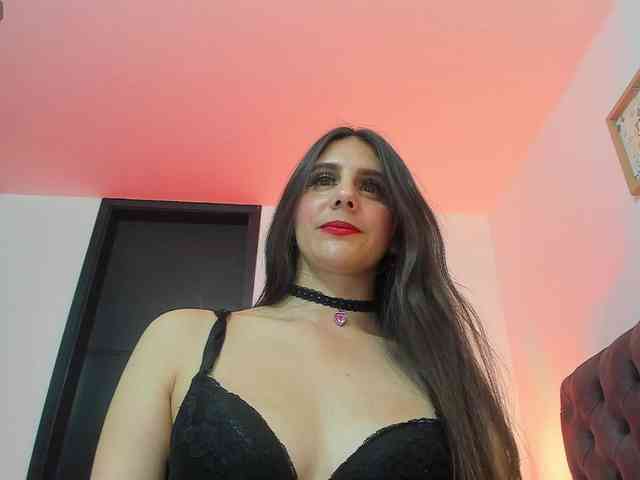 OrnellaHamilton webcam