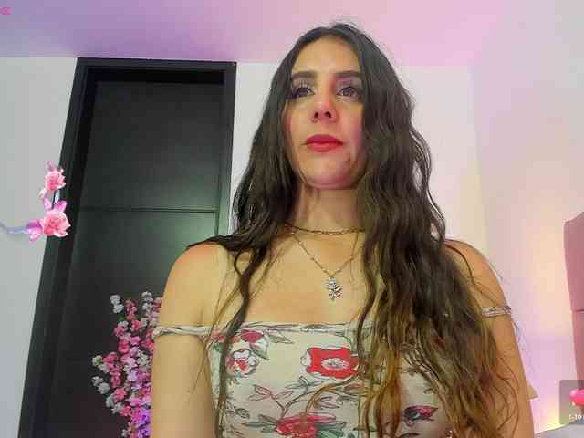 OrnellaHamilton webcam