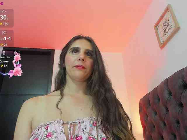 OrnellaHamilton webcam