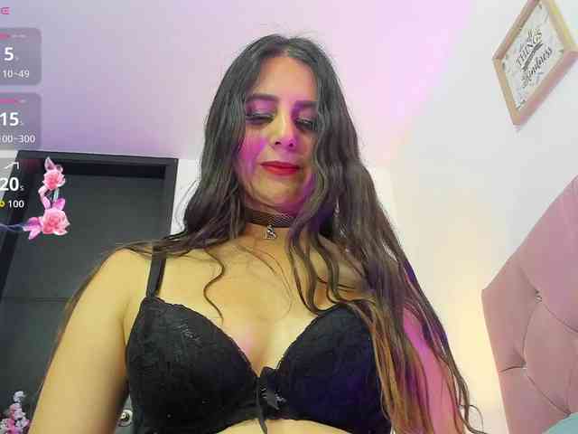 OrnellaHamilton webcam