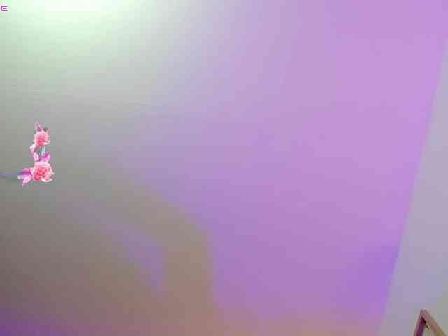 OrnellaHamilton webcam