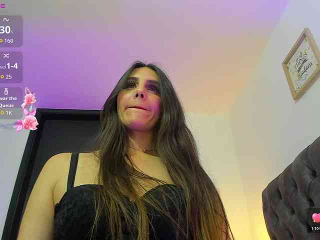 OrnellaHamilton webcam