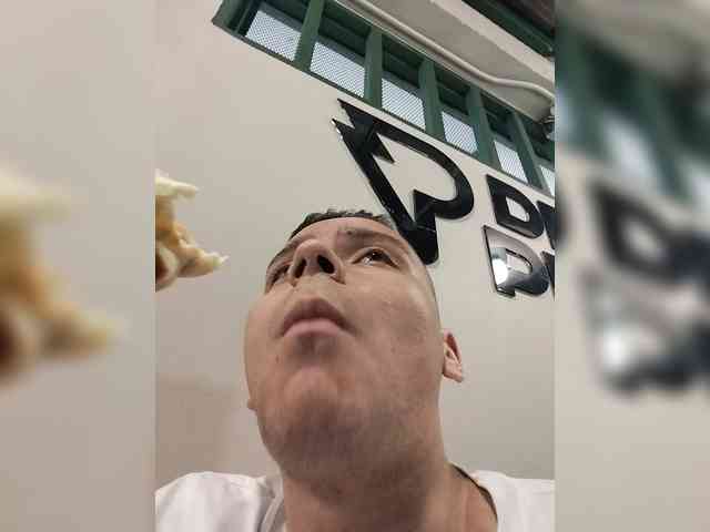 Carpintero33123 Sex Cam Show