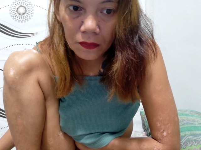 Urlovelypinay4u live webcam show